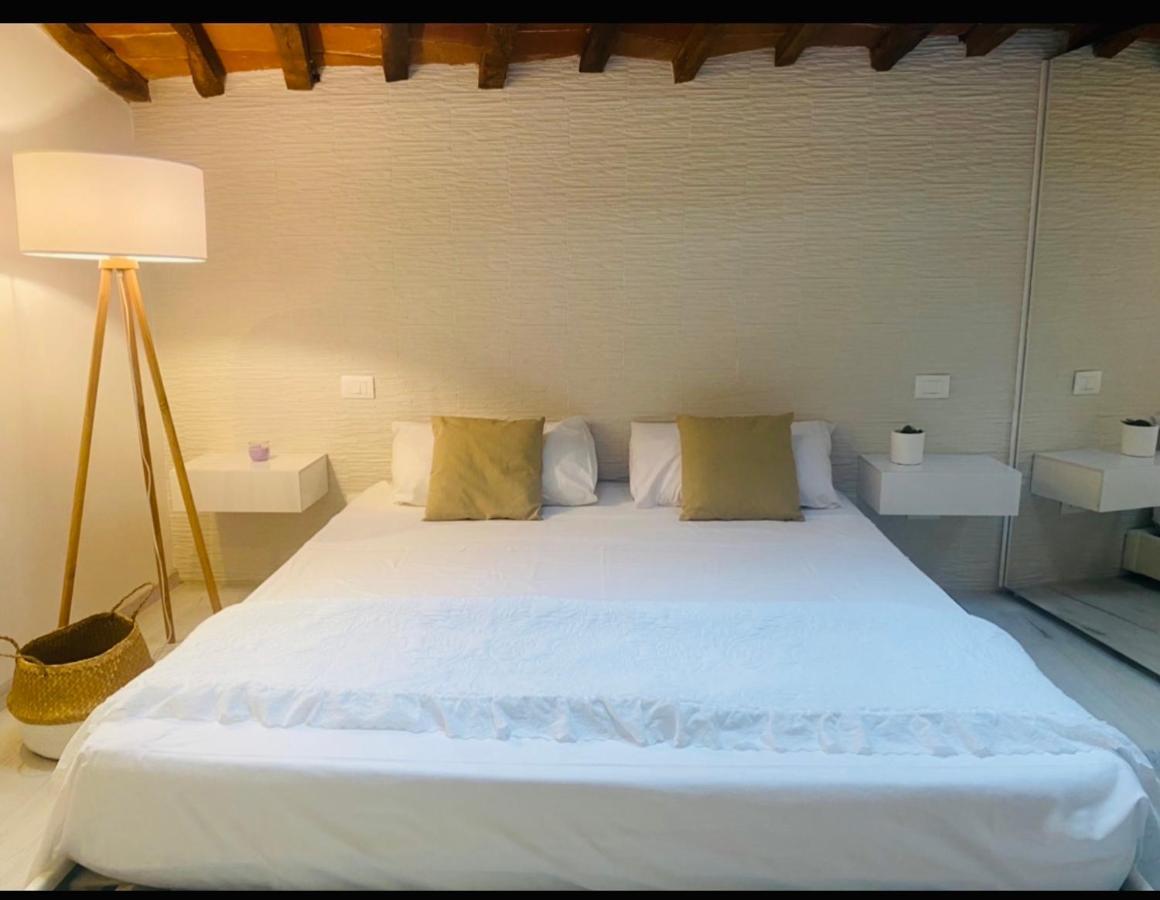 La Torre Di Borgunto - Piazza Grande Apartment Arezzo Bagian luar foto